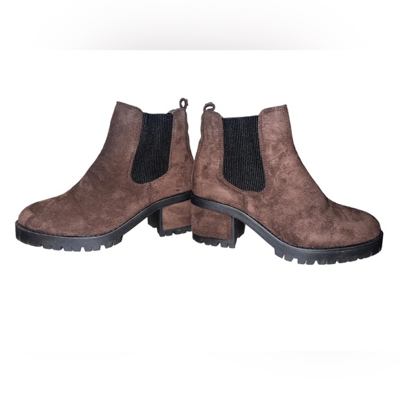 NEW Seven7 Chocolate Berlin Pull On Boots Size 8 - Picture 1 of 5